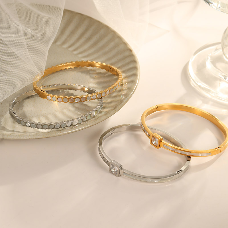 Custom Gold Silver Round Square Diamond Bracelet Manufacturer B2334