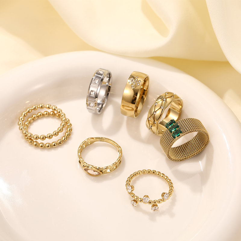 ODM OEM Price Gold Round Pearl Square Rings Factory R673