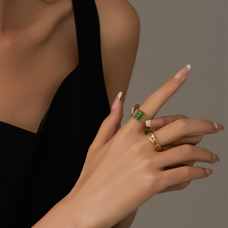 ODM OEM Price Gold Round Pearl Square Rings Factory R673