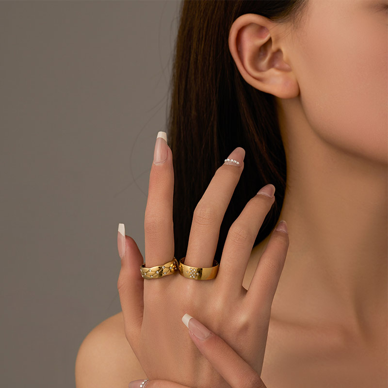 ODM OEM Price Gold Round Pearl Square Rings Factory R673