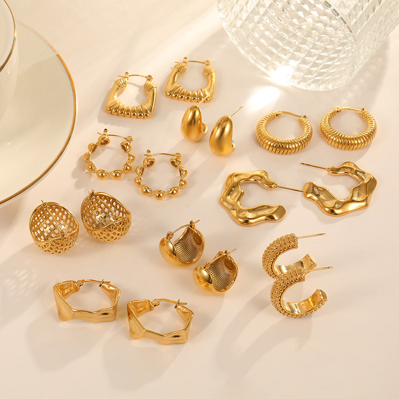 Customized Gold Round Square Half Open Earrings E958