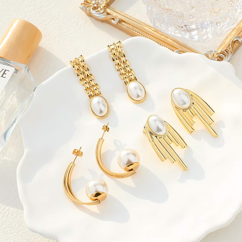 Factory Custom Gold And White Pearl Matching Earrings E1167