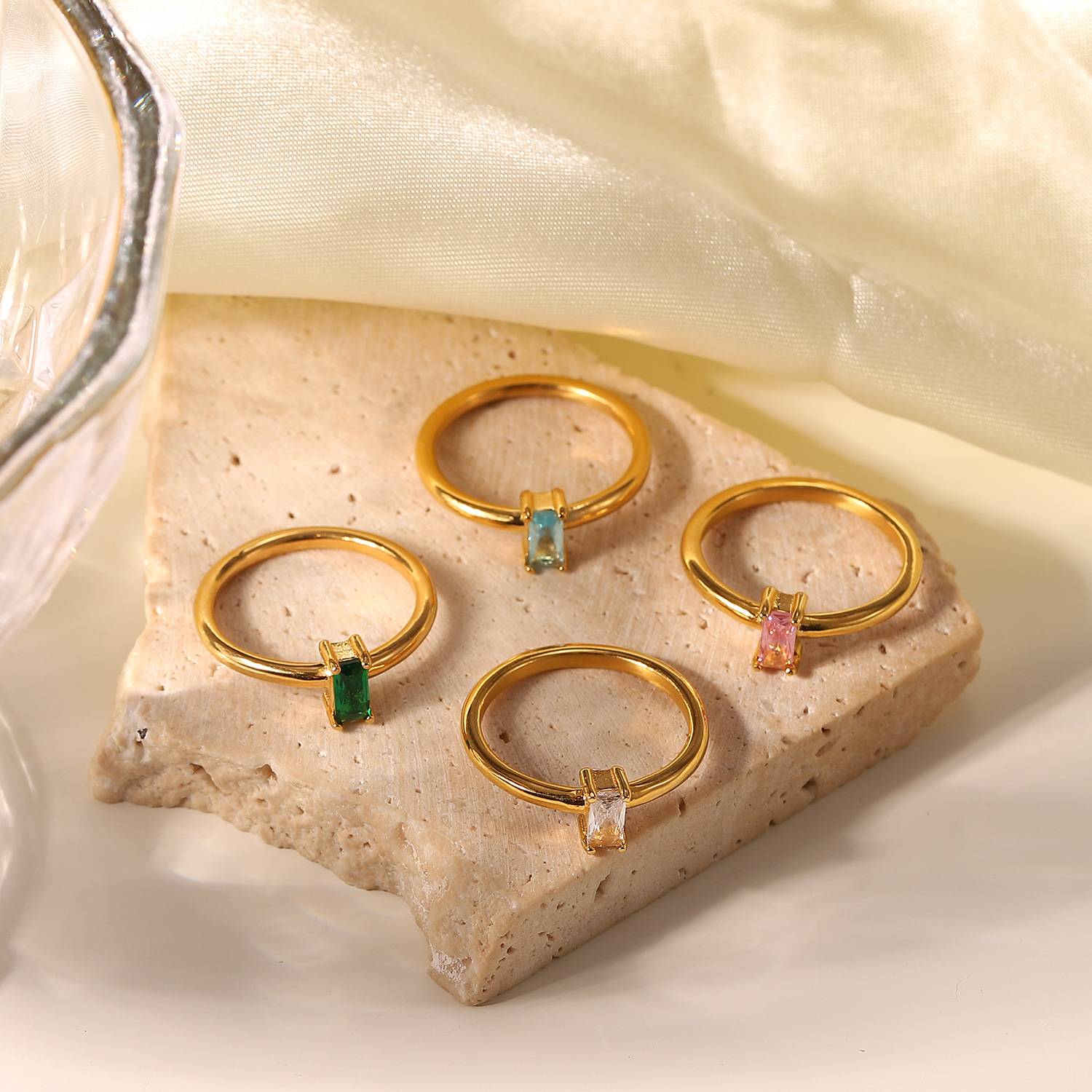Custom Stainless Steel Fashion 18k Gold Plated Zircon Rings R491