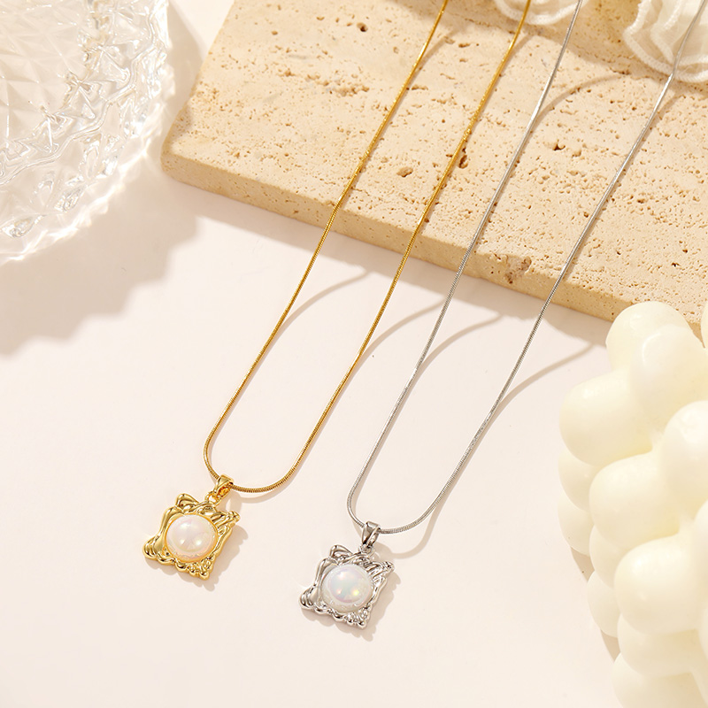 New Trendy Jewellery Wholesale Chain Pearl Drop Necklace Unique Square Charm N2535