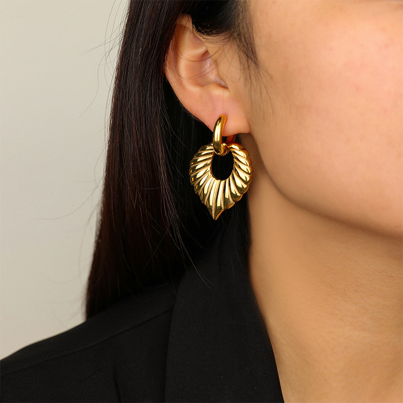 Factory wholesale stainless steel non-fading non-allergic earrings collection