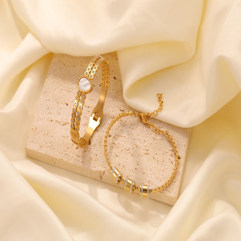 New Style Stainless Steel Zircon Shiny Bangle