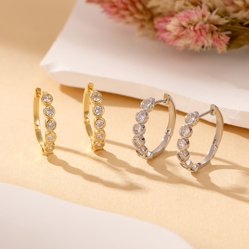 Hot sale shiny 925 silver zircon hoop earrings