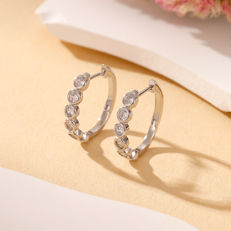 Hot sale shiny 925 silver zircon hoop earrings