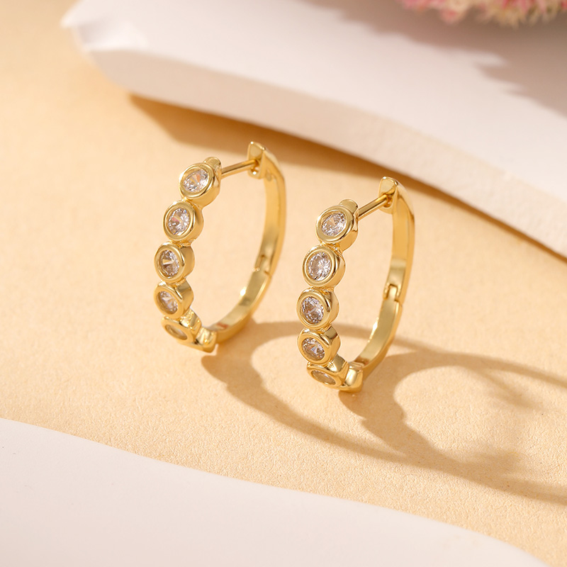 Hot sale shiny 925 silver zircon hoop earrings