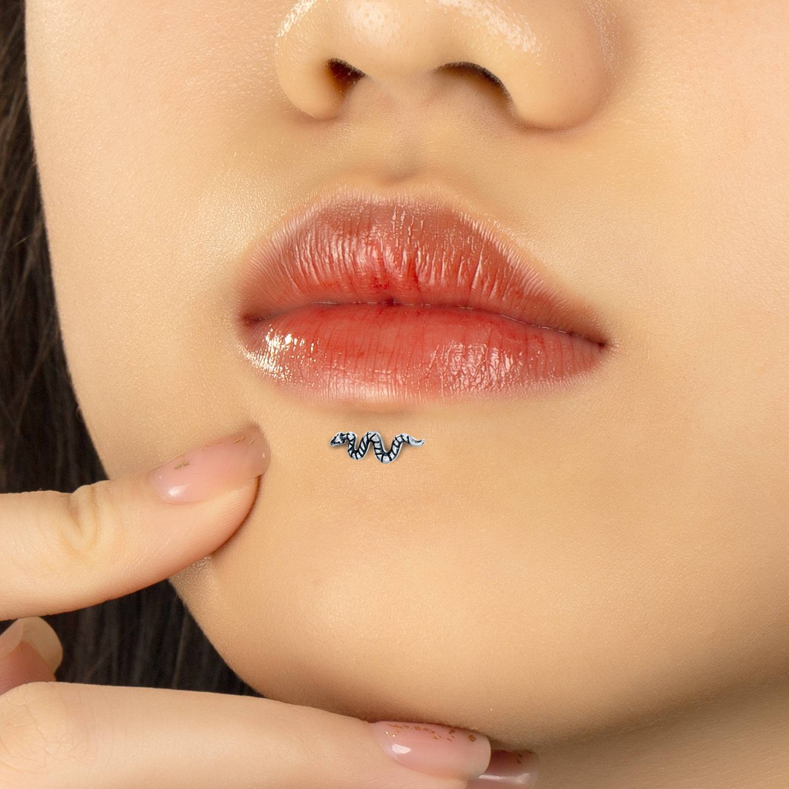 Snake Shaped Titanium Labrets 2024 Hypoallergenic Threadless Labret Body Jewelry Customizable