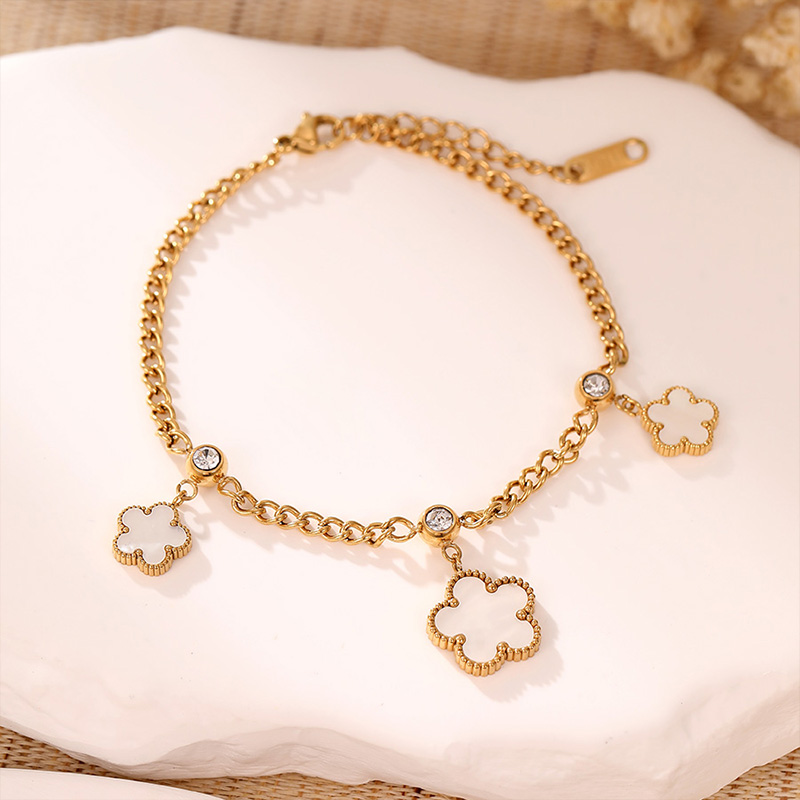 Factory white shell five leaf flower zircon pendant bracelet