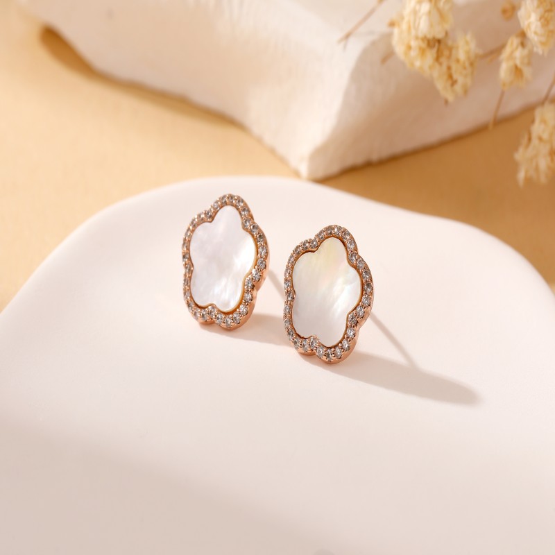 Newest five flower zircon shell stud earrings