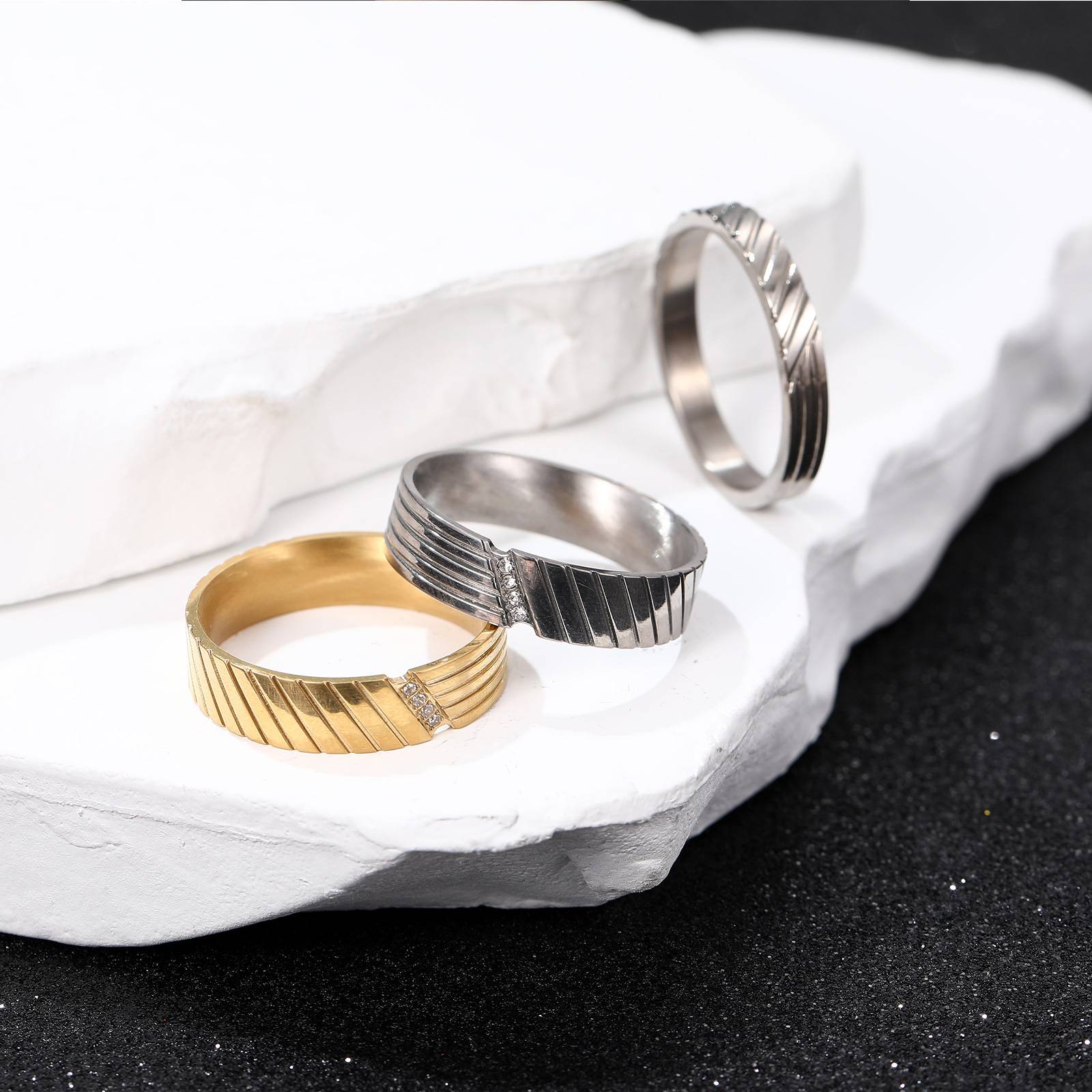 2024 New Developed Men's Rings Line and Zircon Stones Titanium Rings and Necklace